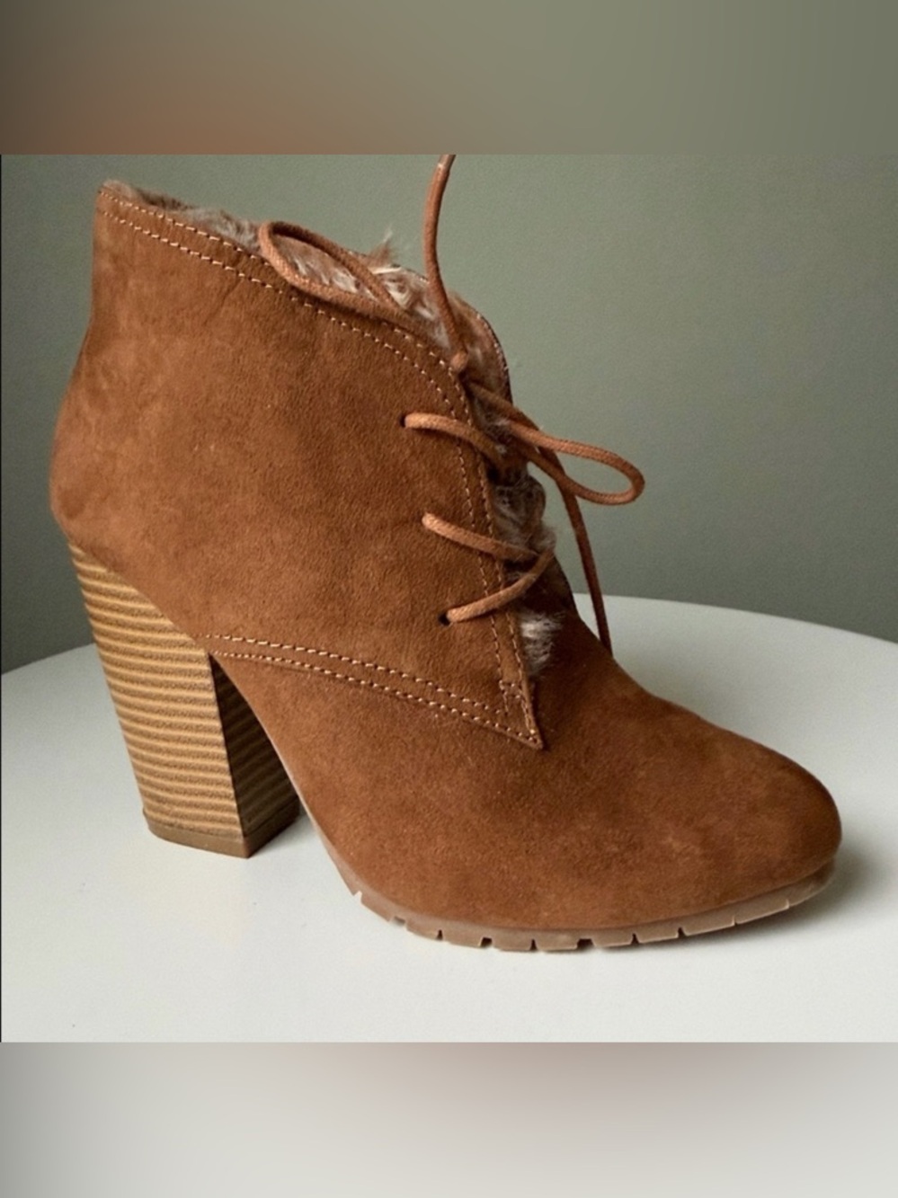 Leila Stone Lace Up Heeled Bootie Faux Suede & Fur Lace Up 23 cm insole Flaw